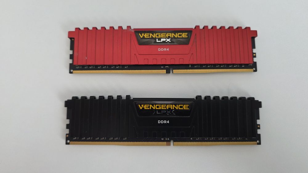 KIT Corsair Vengeance 8GB DDR4 2400MHZ
