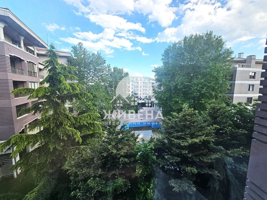 Продава 3-стаен апартамент в к.к. Св.Св. Константин и Елена, площ 104