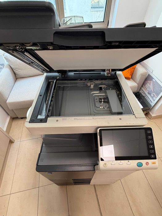 Copiator Konica Minolta C284E