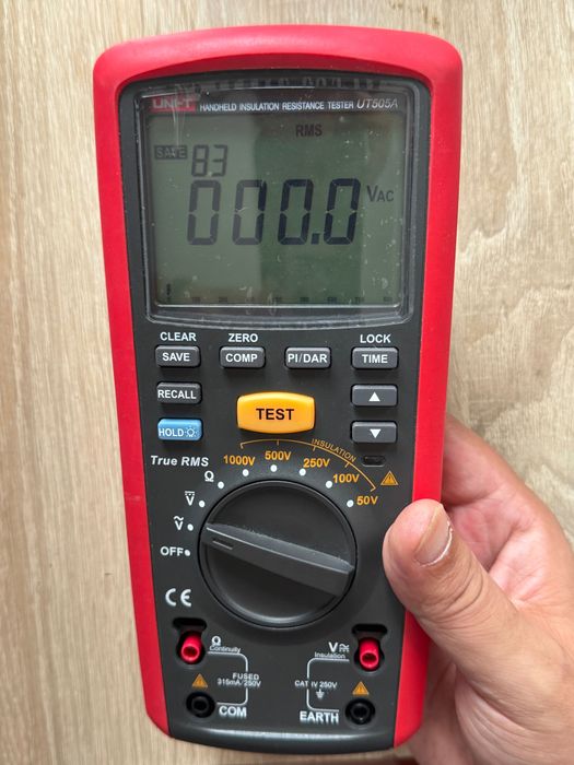Multimetru si tester Izolație UNI-T UT505A