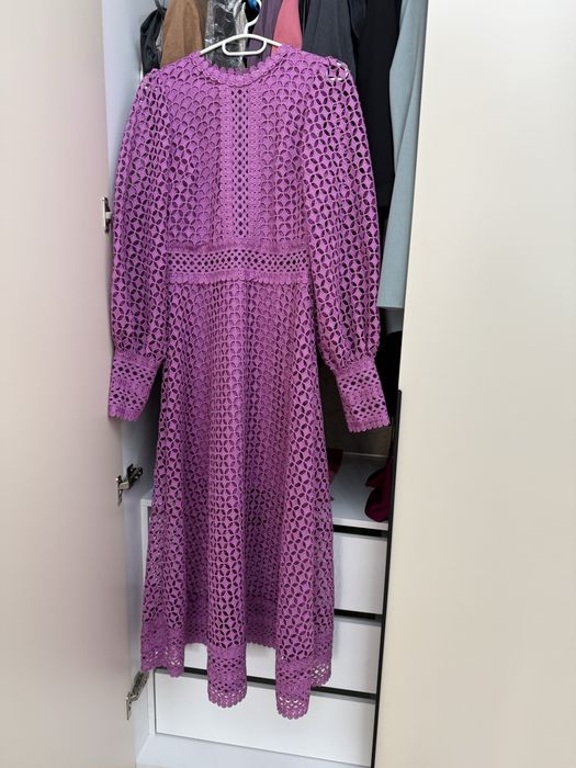 Продаю платья все почти новые