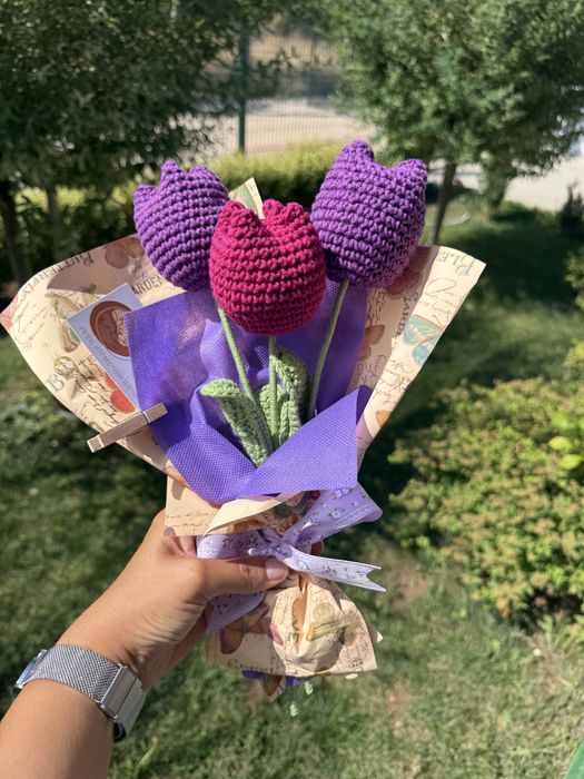 Плетени цветя за подарък