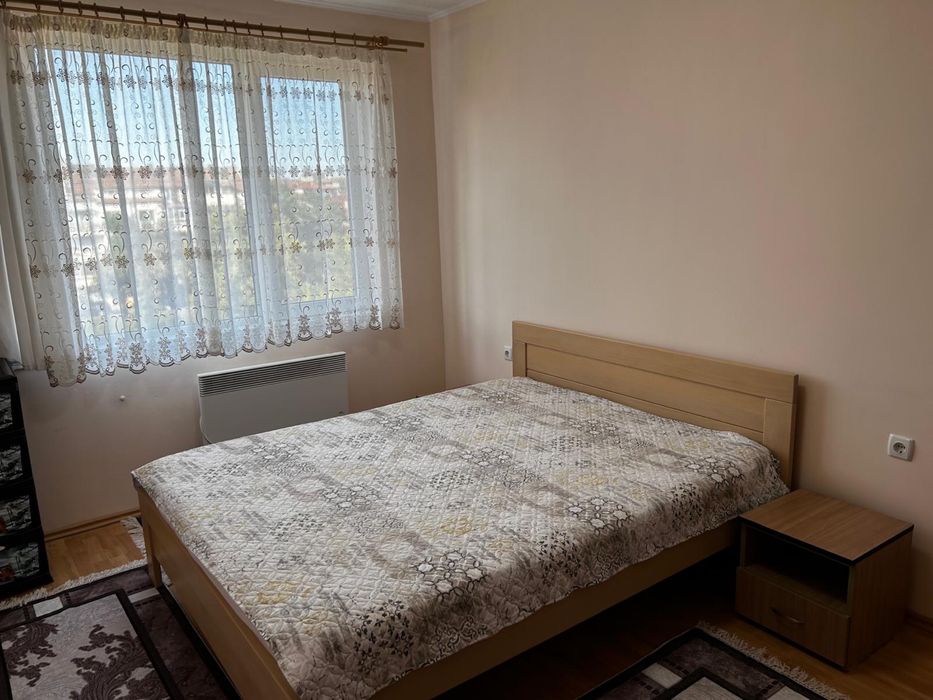 Дава се под наем Двустаен апартамент в Търговище, Вароша - 60 кв.м за 255 € - Снимка #1