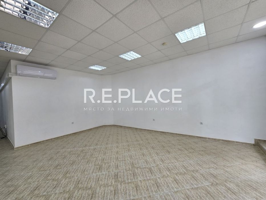 Дава се под наем Магазин в Варна, Левски - 75 кв.м за 1 € - Снимка #2