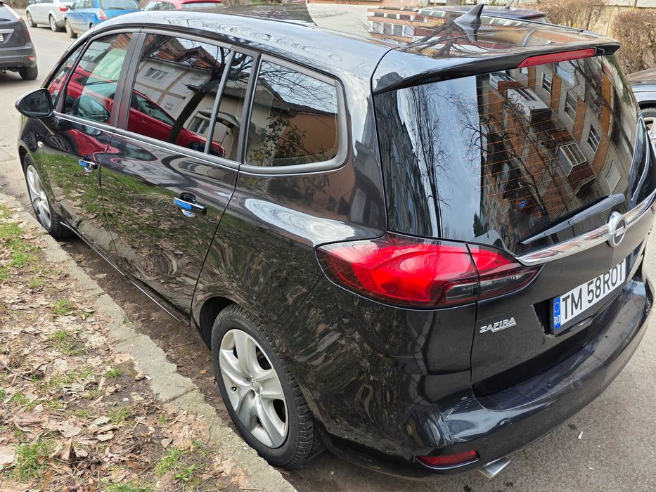 Vand Opel Zafira – 7 locuri – Automată – Diesel – Euro 6