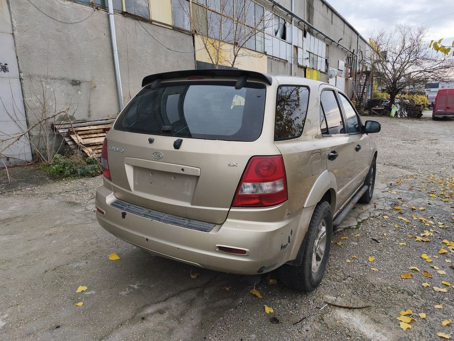 Продавам на части KIA SORENTO 2.5 CRDI 2003 г.