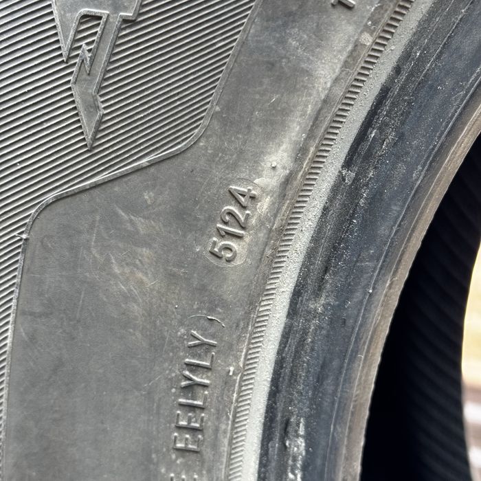 Продам комплект резины