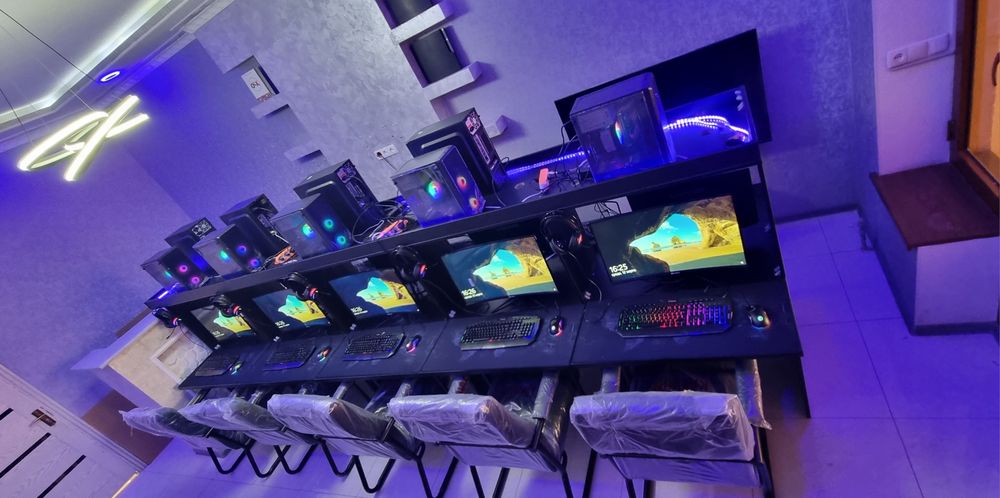 Game Club uchun 10ta igravoy kompyutrlar Sotilad Stol stulari bn