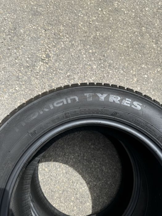 Nokian Seasen Proof 215/60/16