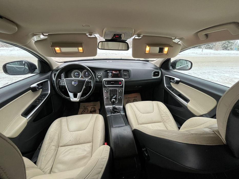 Volvo V60 / 2.0tdi 163cp / Motor de Volvo 5 cilindri  / full