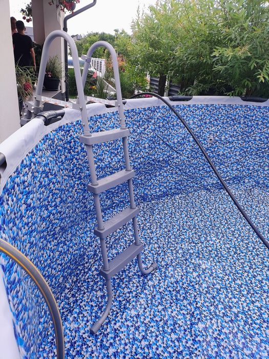 Vând Piscină cu pompa nisip Bestway
