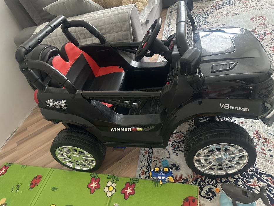 Машинка на пульте