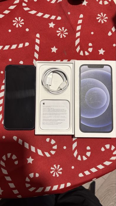 Vand iphone 12  128GB+5 huse