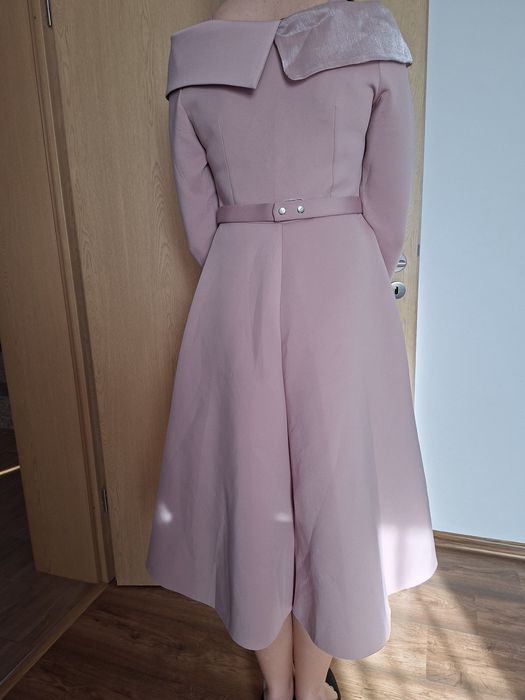 Rochie elegantă mărimea 42.
