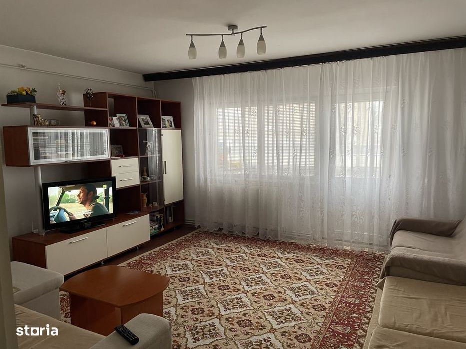 Apartament 3 camere zona ASTRA,str Carpatilor — fotografia 1