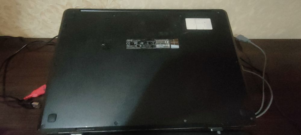 Продам ноутбук трансформер ASUS TP500LB в хорошем состоянии