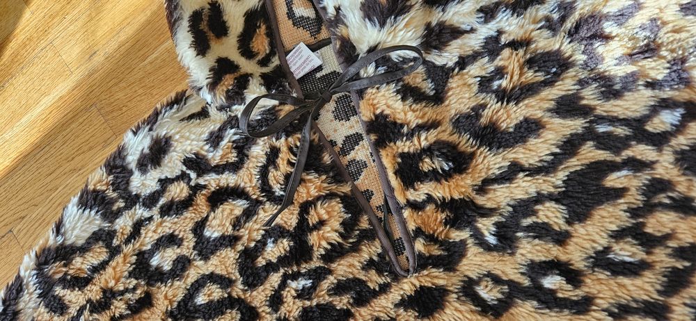 Пелерина с животинска шарка