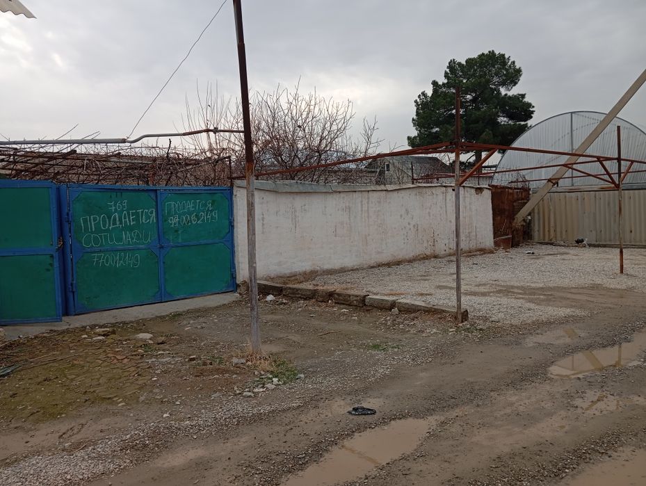 Продается дача в городе