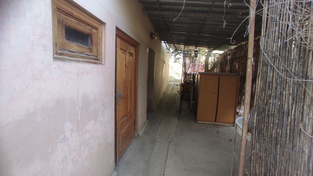 Продается дача в п.Навбахор, Паркентский район