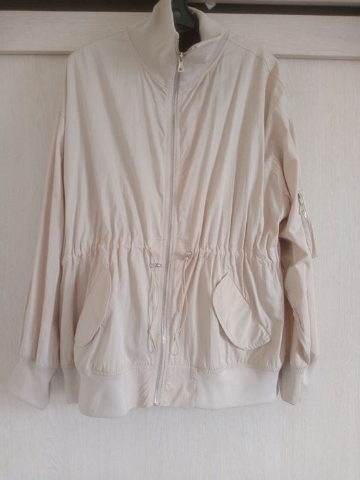 Ветровка женская размер 48,50