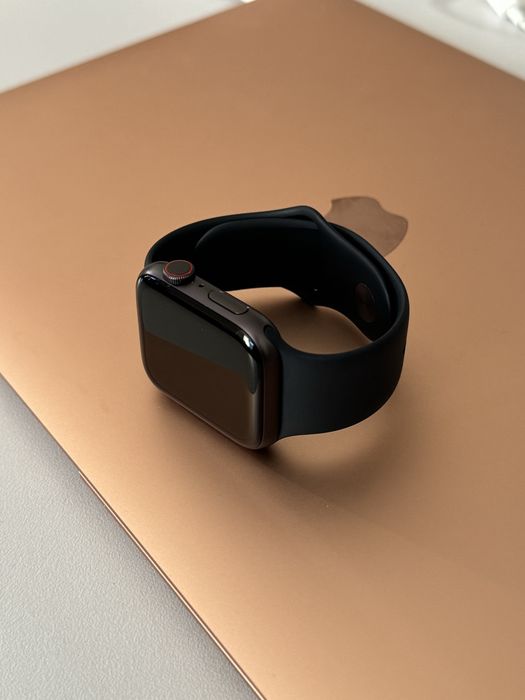 Apple Watch SE 44mm