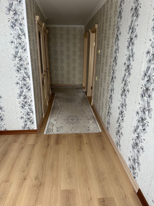 Продам 4 комнатную квартиру