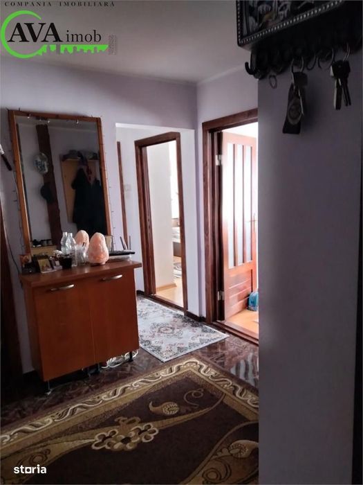 Apartament 3 camere decomandate zona Mioritei