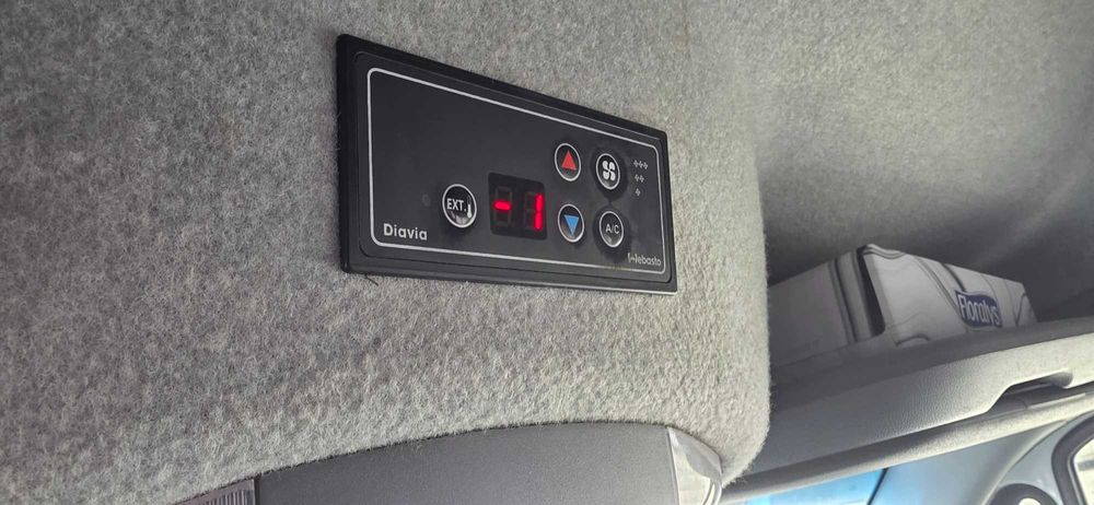 Microbuz  Mercedes Sprinter  19+1 locuri