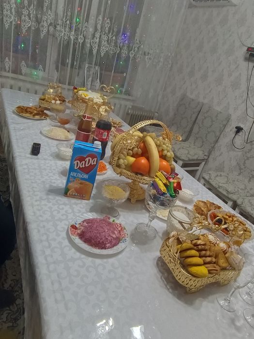 Стол со стульями