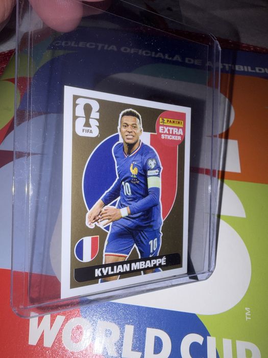 Extra sticker Mbappe Gold