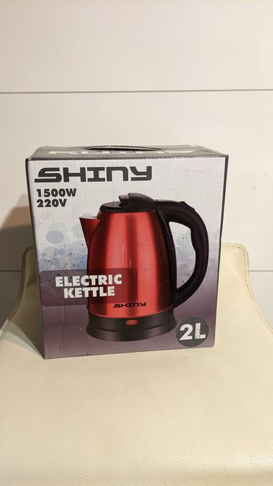 Fierbător electric nou