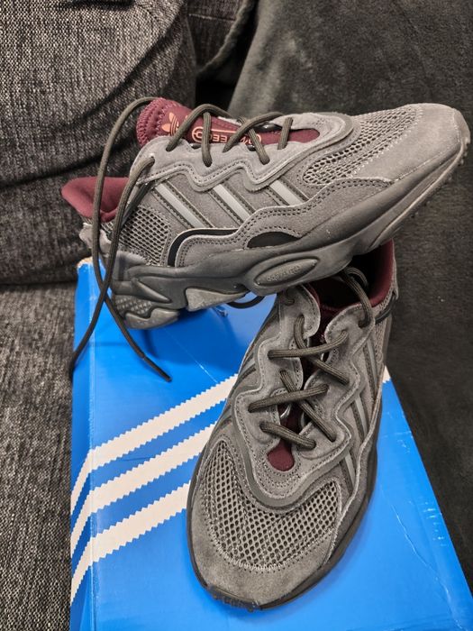Adidas Originals Ozweego gri închis cu interior visiniu mărimea 36 noi originali