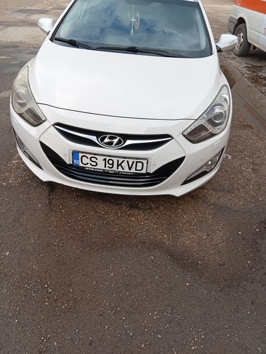 HYUNDAI i40 2013 — imagine 2