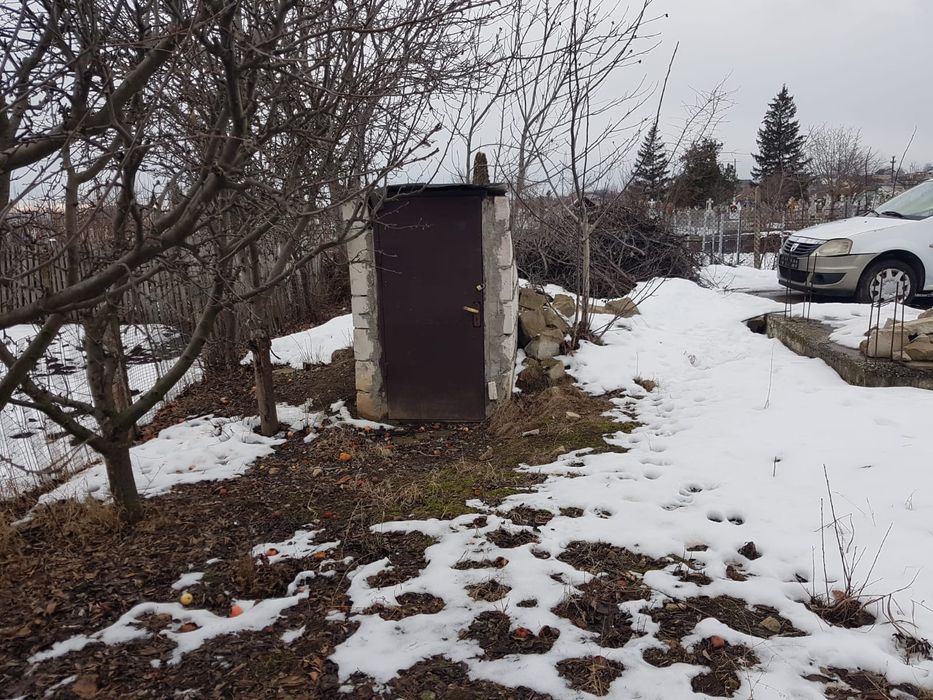 Teren + anexa gospodărească