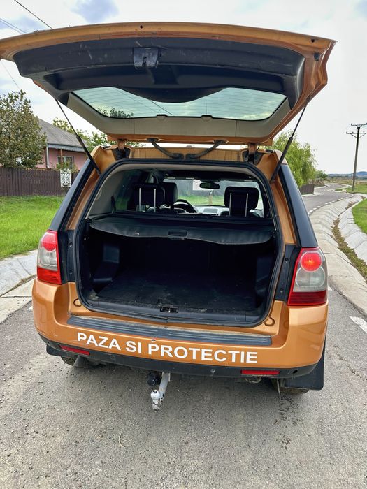 Vând Land Rover Freelander 2 HSE, an 2007, motorizare 2.2 TD4 diesel, 160 CP, cutie manuală cu 6 trepte și tracțiune integrală 4x4.