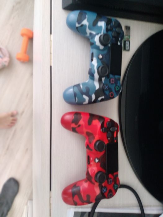 Playstation 4 slim 1тб прошитая торг есть