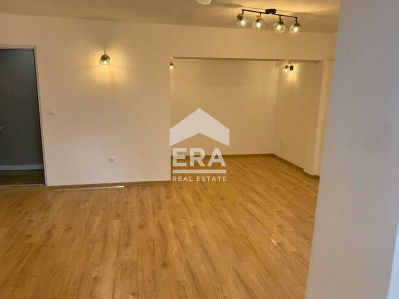 Дава се под наем Офис в Варна, м-т Евксиноград - 60 кв.м за 459 € - Снимка #1