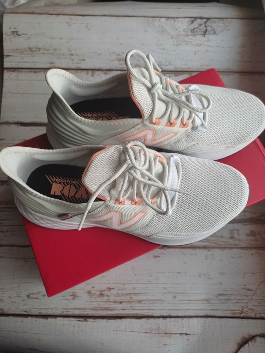 New balance fresh foam ROAV