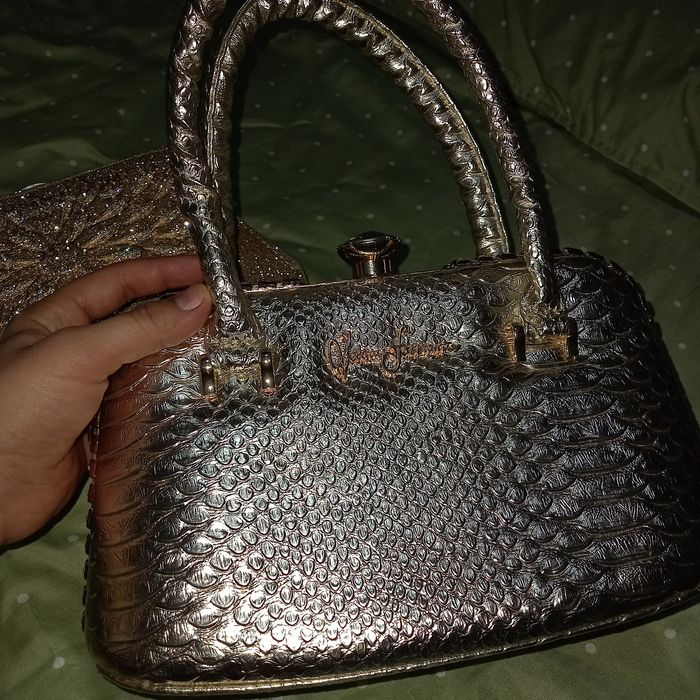 100mingdan Sumka 2ta hali yangi umuman ishlatilmagan