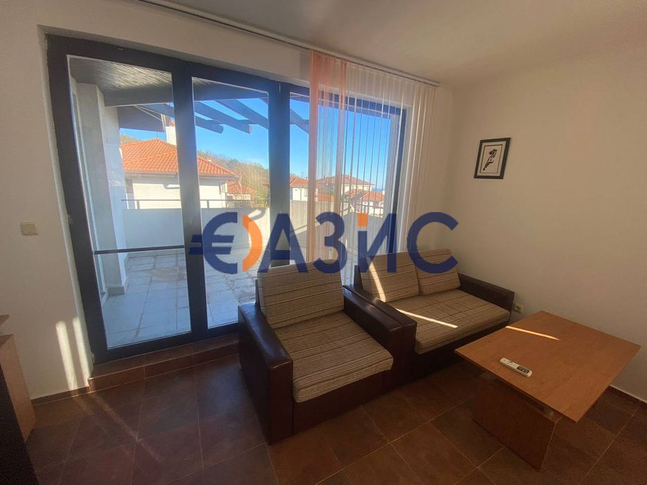 Продава се Двустаен апартамент в с. Кошарица, Област Бургас - 71 кв.м за 464 €/кв.м - Снимка #4
