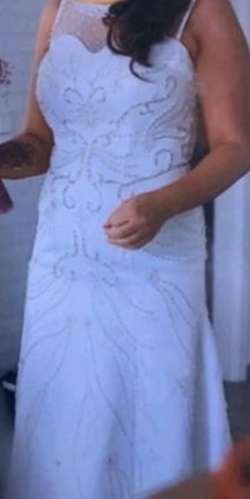 Rochie de mireasă potrivită la mărimile S, M, L