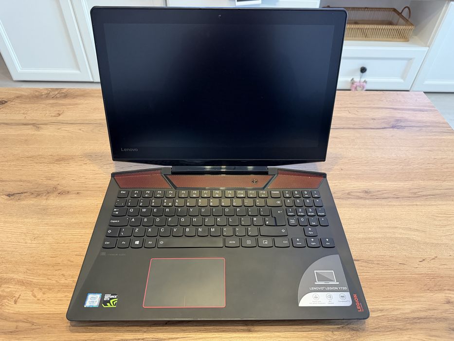 Laptop Gaming Lenovo Y720 I7 7700HQ 16GB Ram Nvidia 1060 6GB Y720-15IKB
