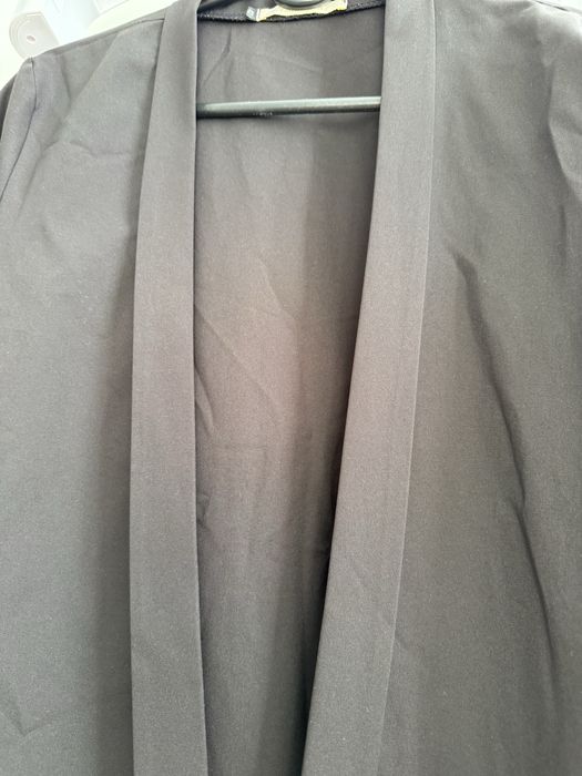 Черный красивый пиджак