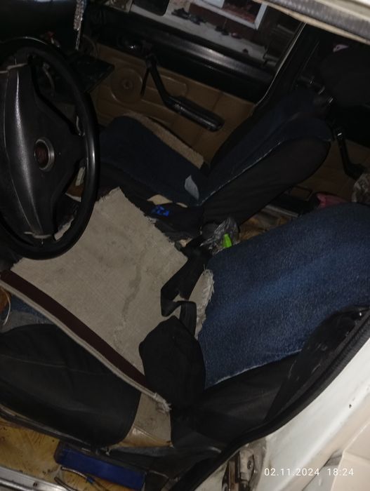 Gaz 2401 volga sotiladi