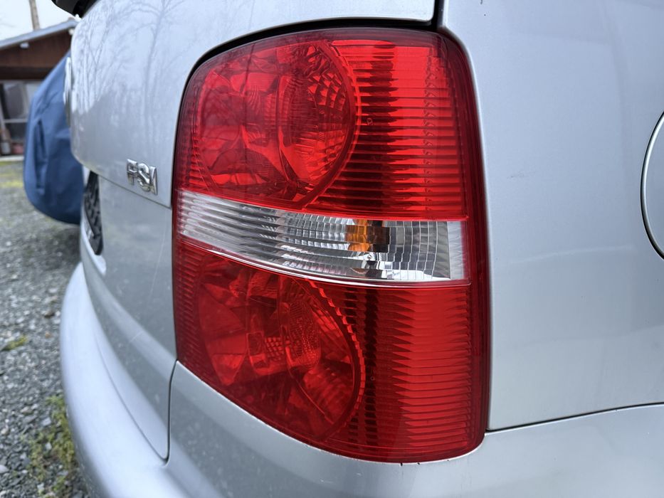 ОТЛИЧНИ ОРИГИНАЛНИ Десен Фар / Десен Стоп за -Vw Touran 2003г-2006г-