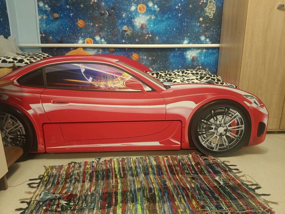 Продам кровать машинку