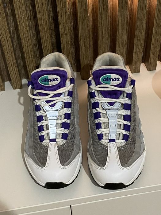 Vand Nike Air Max 95 OG “Grape” marime 37.5