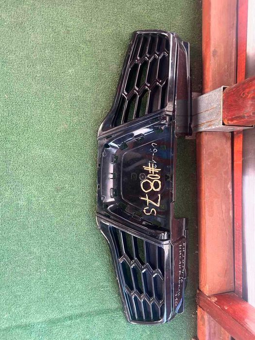 решетка радиаторна Nissan Qashqai 2010-2014г. #087S.