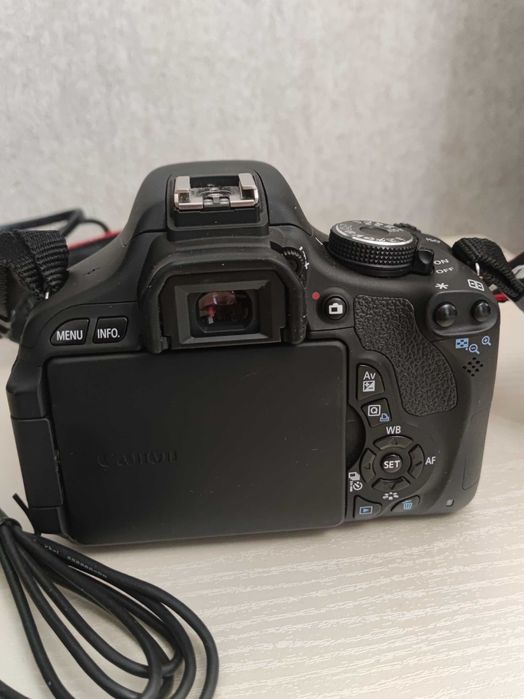 Фотоаппарат EOS 600D