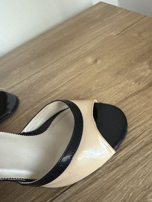 Pantofi dama  din piele eleganti  cu toc gros
